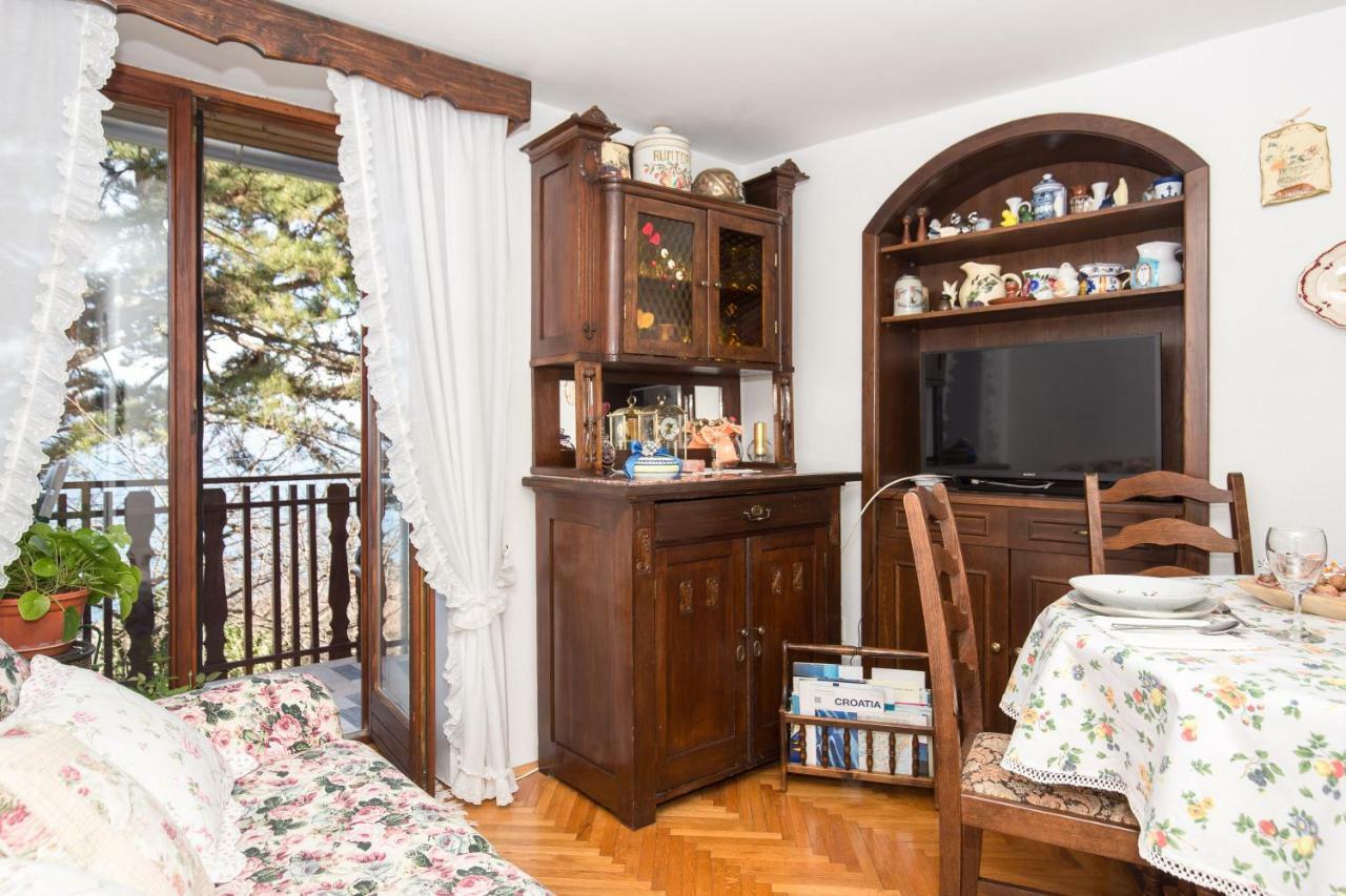 Comfy And Warm Ap With Balcony Surrounded With Beautiful Nature Lovran Eksteriør billede